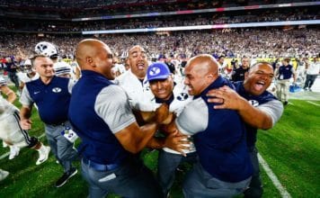 Oldroyd hits game-winning field goal to lift BYU past Arizona, 18-16