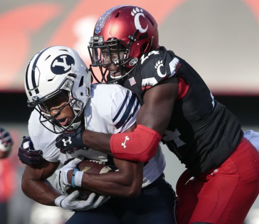 Cincinnati impressed by BYU faithful in 20-3 loss, Tommy Tuberville gets into a heated exchange with fans