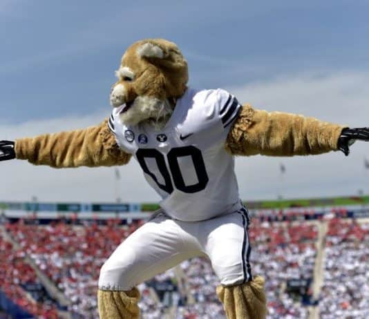 BYU’s Cosmo The Cougar Goes Viral, Social Media Reacts To Epic Dance With Cougarettes