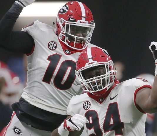No. 6 Georgia Smashes No. 4 Auburn, 28-7, Wins SEC Title Georgia