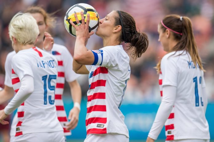 USA-Defeats-Mexico-Lloyd-100th-goal