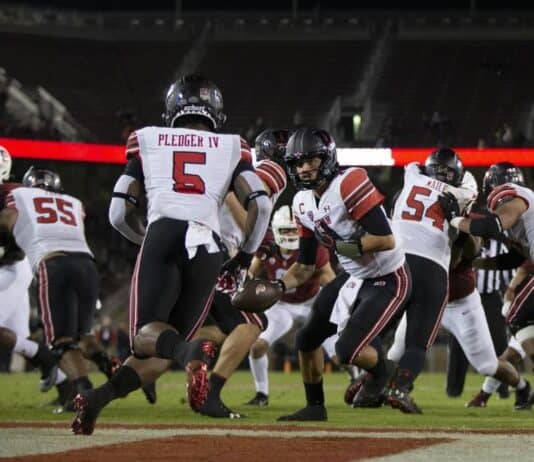 Utah Sets Records, Crushes Stanford 52-7