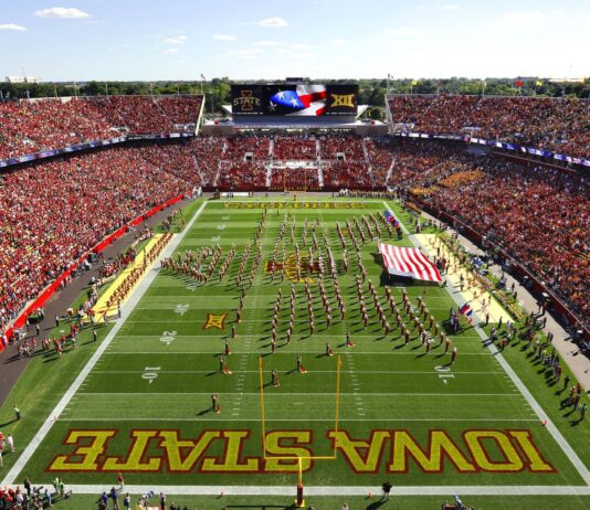 No. 9 Iowa State Stays Undefeated In 38–35 Win Over UCF